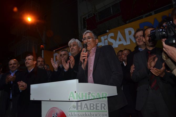 AK Parti Başkan Adayı Salih Hızlı; Zafer Konuşması Yaptı